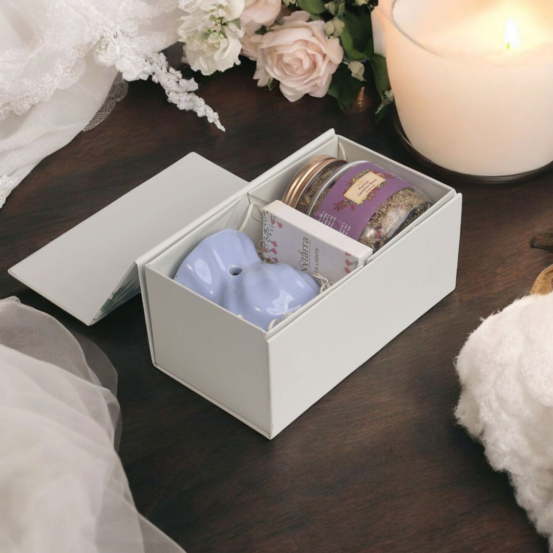 This gift set looks elegant and perfect for special occasions! The handcrafted ceramic diffuser, T-lights, and Nytarra Mystical Camphor Blend make it a thoughtful present. 