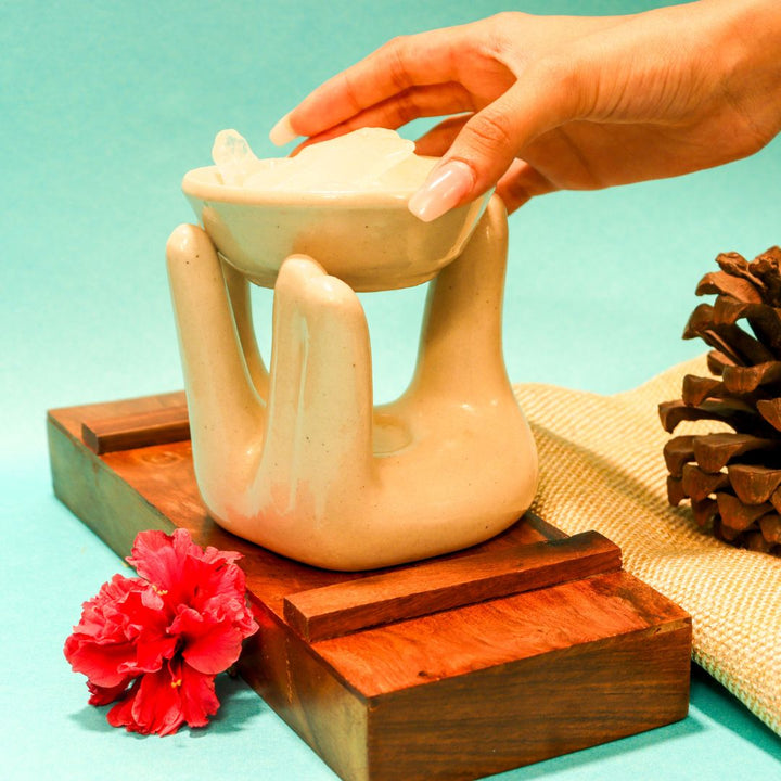 Clay Serenity Hand - Aroma Oil Diffuser & Burner