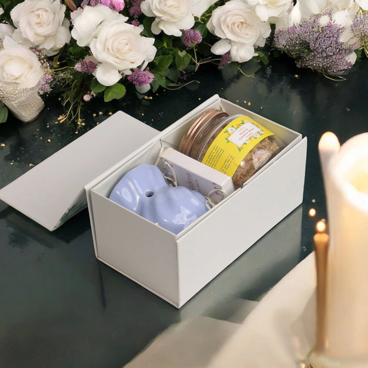 This gift set looks elegant and perfect for special occasions! The handcrafted ceramic diffuser, T-lights, and Nytarra Mystical Camphor Blend make it a thoughtful present. 